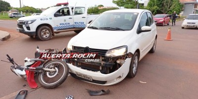 Motociclista ficou ferido em acidente de trânsito nesta tarde em Rolim de Moura