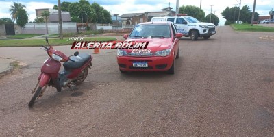 Duas pessoas foram socorridas após colisão entre carro e moto nesta quarta-feira em Rolim de Moura