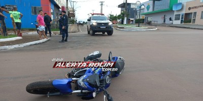 Colisão entre duas motos deixou uma pessoa ferida neste sábado em Rolim de Moura