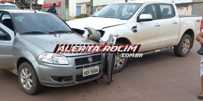 Colisão entre dois carros foi registrada nesta tarde no Centro de Rolim de Moura - Vídeo
