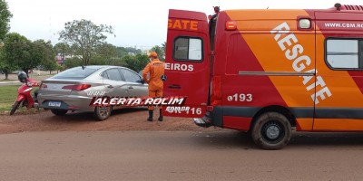Colisão lateral entre carro e moto foi registrada nesta manhã em Rolim de Moura