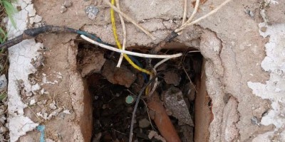 Mais um furto de fios elétricos da iluminação pública de Rolim de Moura foi registrado neste domingo, 05