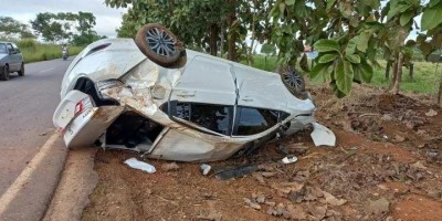 Motorista capotou carro após desviar de capivara em RO