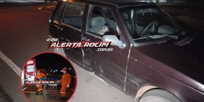 Mulher foi socorrida com suspeita de fratura no braço após colisão entre moto e carro em Rolim de Moura