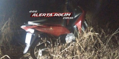 Moto furtada no pátio da Igreja Matriz foi encontrada em terreno baldio do Jequitibá em Rolim de Moura