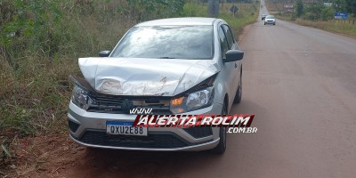 Primeiro acidente do dia foi colisão traseira entre dois carros, em Rolim de Moura
