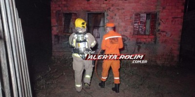 Casa, utilizada por usuário de drogas, foi incendiada no bairro Beira Rio em Rolim de Moura