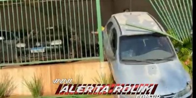 Após sofrer câimbras, gestante perdeu controle da direção de carro e bateu em grade de estacionamento de Supermercado em Rolim de Moura 