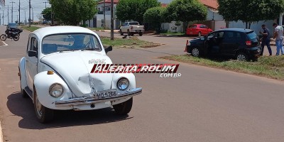 Colisão entre Fusca e Fox foi registrada nesta sexta-feira em Rolim de Moura 