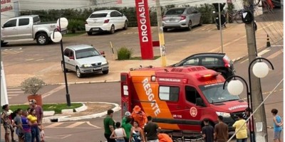 Ultimo dia do ano registrou acidente de trânsito em rotatória no Centro de Rolim de Moura