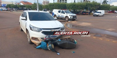 Acidente de trânsito em rotatória deixou mulher ferida nesta manhã, em Rolim de Moura 
