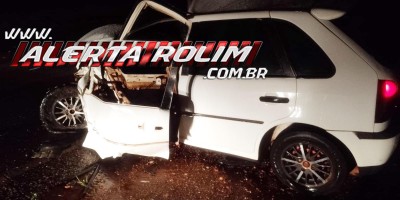Violenta colisão frontal entre Hilux e Gol foi registrada nesta madrugada na RO 383, em Rolim de Moura; motorista sofreu fratura