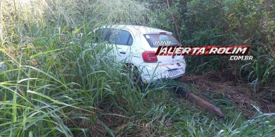Durante madrugada, mulher saiu da pista e caiu com carro em ribanceira na RO 383, em Rolim de Moura