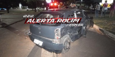 Acidente de trânsito envolvendo dois carros foi registrado nessa noite no Centro de Rolim de Moura