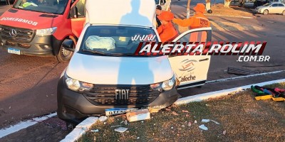 Após passar mal, motorista bateu em mureta da rotatória, em Rolim de Moura 