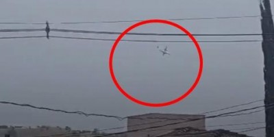 Avião cai em cima de casas em Vinhedo (SP); assista ao vídeo