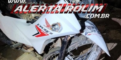 Jovem foi socorrido em estado grave após bater em poste próximo da linha 180, em Rolim de Moura