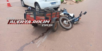 Acidente de trânsito envolvendo carro e moto deixou um ferido nesta tarde, em Rolim de Moura