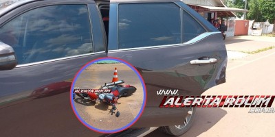 Motociclista colidiu em porta de camioneta após passageira abrir para desembarcar, em Rolim de Moura