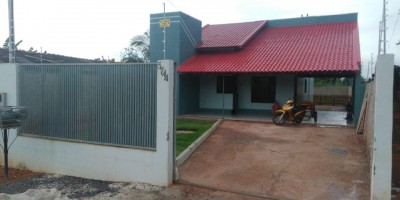 Aluga-se uma casa  localizada em Rolim de Moura