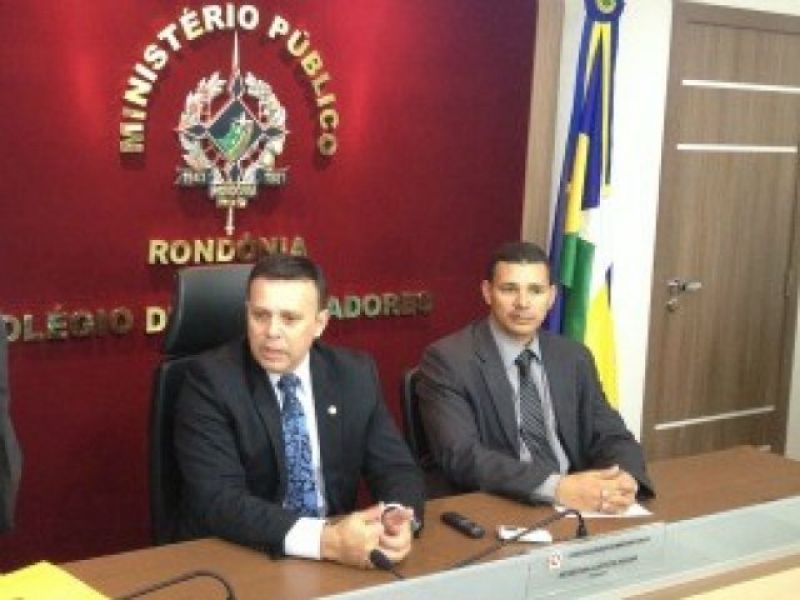 PORTO VELHO - Três pessoas são presas por crime sexual envolvendo 20 menores PORTO VELHO - Três pessoas são presas por crime sexual envolvendo 20 menores