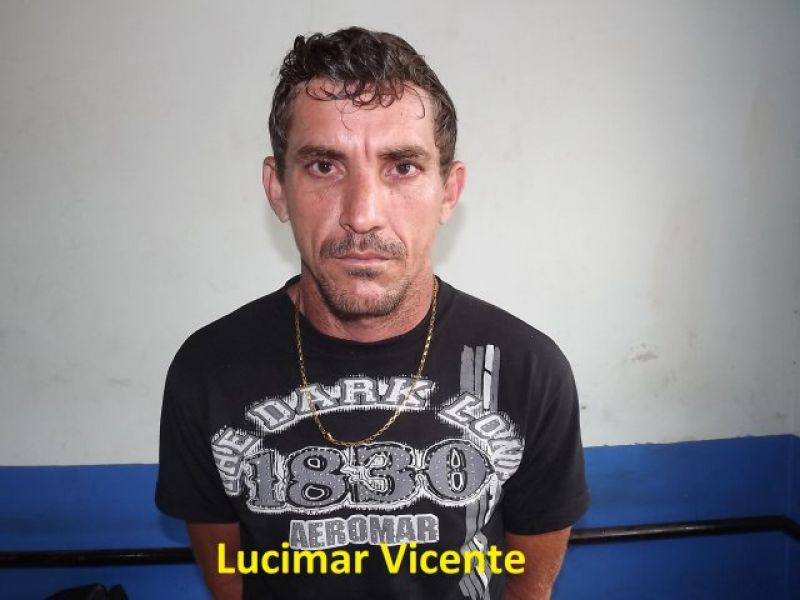 Rolim de Moura -  Homem furta uma loja, foge do local mas é pego pela PM. Rolim de Moura -  Homem furta uma loja, foge do local mas é pego pela PM.