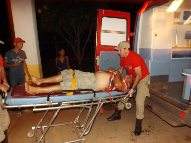 Rolim de Moura –  Homem é atingido por dois disparos de arma de fogo  Rolim de Moura –  Homem é atingido por dois disparos de arma de fogo