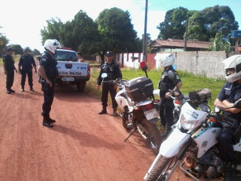 Rolim de Moura – Homem foragido de São Miguel é preso pela Polícia Militar Rolim de Moura – Homem foragido de São Miguel é preso pela Polícia Militar