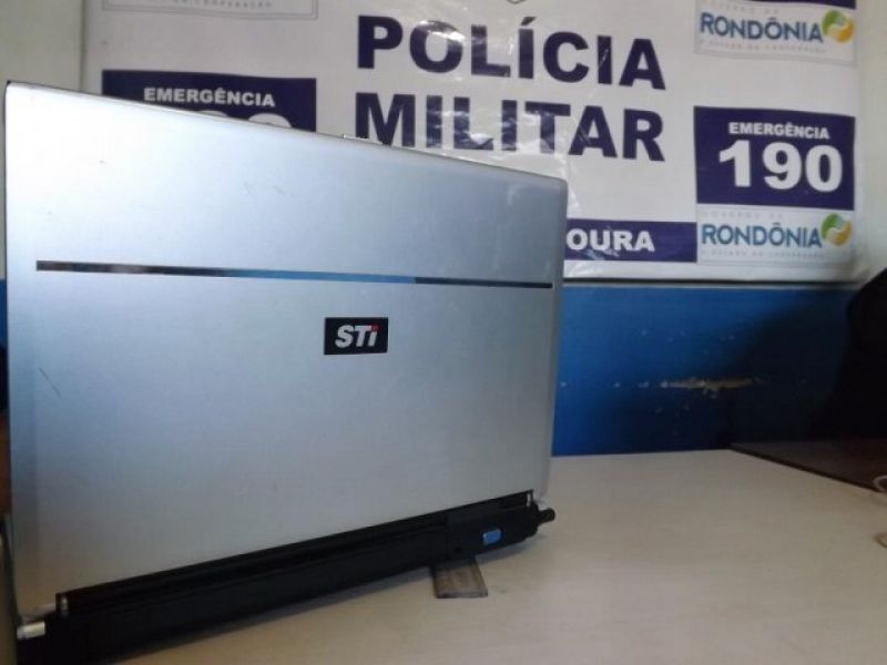 Rolim de Moura –  Duas pessoas são detidas com notebook de origem duvidosa Rolim de Moura –  Duas pessoas são detidas com notebook de origem duvidosa