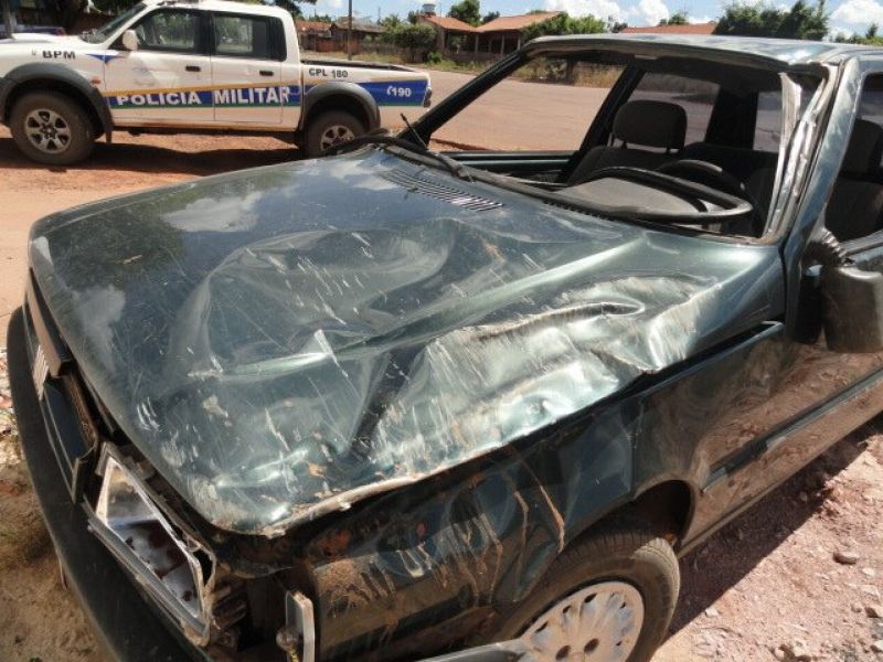 Novo Horizonte -  Veículo furtado em Rolim de Moura é encontrado capotado na linha 152