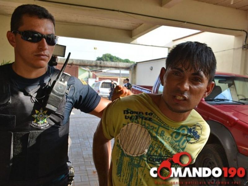 Ji-Paraná - PM e PC prendem dupla de assaltantes durante roubo frustrado em residência Ji-Paraná - PM e PC prendem dupla de assaltantes durante roubo frustrado em residência