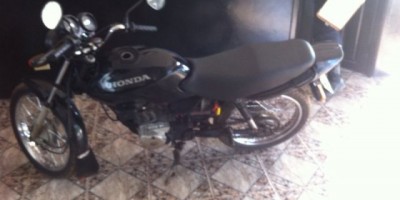 Santa Luzia - Polícia Militar recupera moto furtada em Rolim de Moura