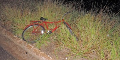 Acidente de trânsito na RO - 383 entre moto e bicicleta deixa 04 pessoas feridas entre eles um bebe de 06 meses Acidente de trânsito na RO - 383 entre moto e bicicleta deixa 04 pessoas feridas entre eles um bebe de 06 meses