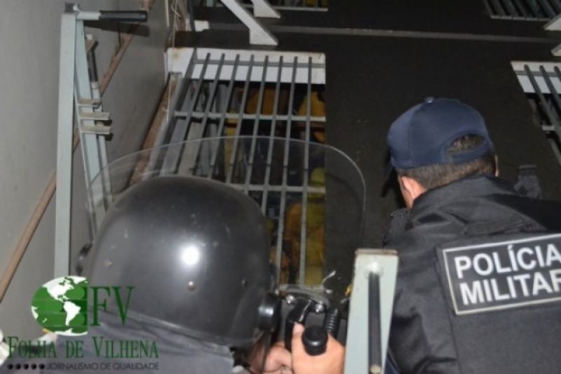 Vilhena - Rebelião no Presídio de Segurança Máxima termina após quase oito horas Vilhena - Rebelião no Presídio de Segurança Máxima termina após quase oito horas