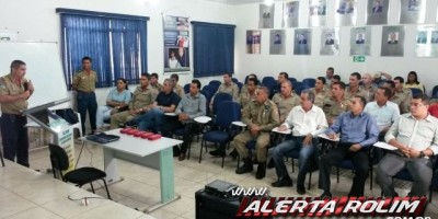 Rolim de Moura – Comandante geral do Corpo de Bombeiros participa de solenidade na ACIRM e visita as obras de construção do Quartel dos bombeiros 