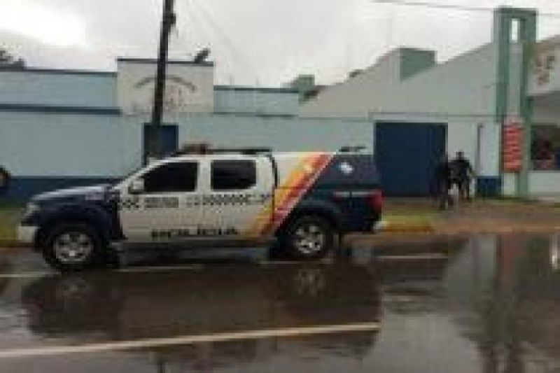 Mato Grosso - Agentes foram seduzidos e 28 presos fugiram Mato Grosso - Agentes foram seduzidos e 28 presos fugiram