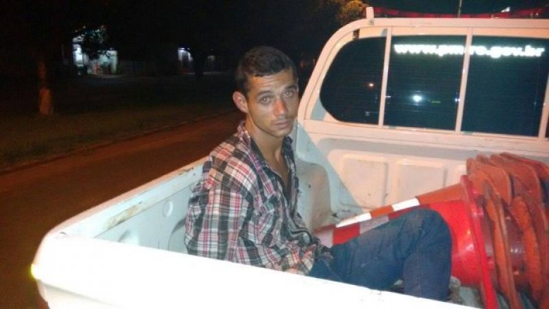 Rolim de Moura –  Se deu mal -  Ladrão arromba e tenta furtar loja de móveis, mas acaba preso pela PM Rolim de Moura –  Se deu mal -  Ladrão arromba e tenta furtar loja de móveis, mas acaba preso pela PM