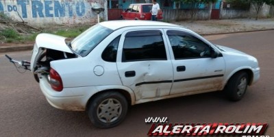 Rolim de Moura – Acidente de trânsito envolvendo carro e motocicleta no bairro São Cristóvão Rolim de Moura – Acidente de trânsito envolvendo carro e motocicleta no bairro São Cristóvão