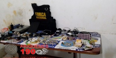 Ariquemes: Após roubo meliantes são localizados e detidos pela Polícia Ariquemes: Após roubo meliantes são localizados e detidos pela Polícia
