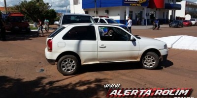 Rolim de Moura – Colisão entre veículos automotores no centro da cidade Rolim de Moura – Colisão entre veículos automotores no centro da cidade