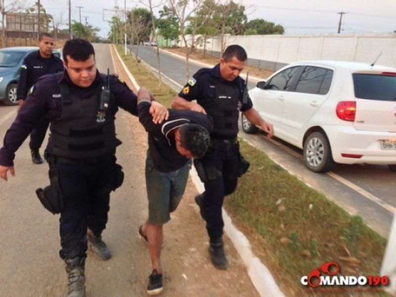 Ji-Paraná -  Após troca de tiros e fuga alucinante, PM recupera carro furtado e prende dois suspeitos: Um deles é foragido do Urso Branco