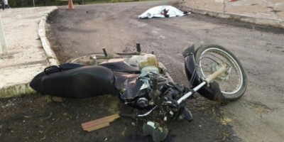 Em Ouro Preto, motociclista morre no trevo da BR 364 ao colidir na traseira de caminhão boiadeiro
