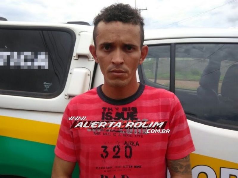 Rolim de Moura – Ladrão é preso em flagrante pela PM após praticar furto em residência Rolim de Moura – Ladrão é preso em flagrante pela PM após praticar furto em residência
