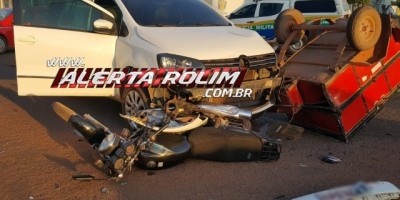 Rolim de Moura – Condutora de carro avança a via e colide contra entregador de mercado  Rolim de Moura – Condutora de carro avança a via e colide contra entregador de mercado