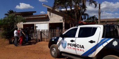 Urgente: filho mata a própria mãe com facadas no Jardim Primavera, em Vilhena Urgente: filho mata a própria mãe com facadas no Jardim Primavera, em Vilhena