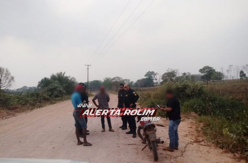 Santa Luzia – Motocicleta furtada há mais de um ano é recuperada pela Polícia Militar do 10º BPM, e um suspeito acabou preso durante Operação Paz no Campo Santa Luzia – Motocicleta furtada há mais de um ano é recuperada pela Polícia Militar do 10º BPM, e um suspeito acabou preso durante Operação Paz no Campo