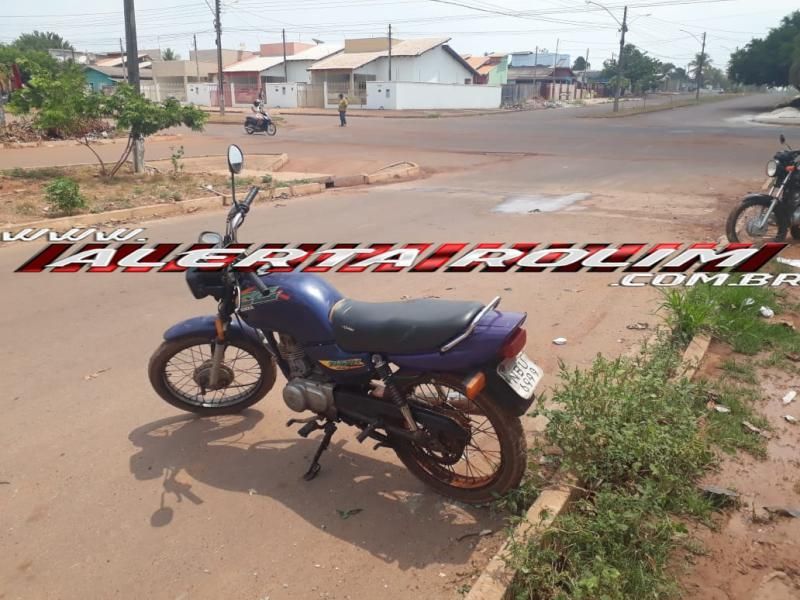Rolim de Moura – Motocicleta furtada em Pimenta Bueno é recuperada nesta tarde de sábado no Bairro Boa Esperança Rolim de Moura – Motocicleta furtada em Pimenta Bueno é recuperada nesta tarde de sábado no Bairro Boa Esperança