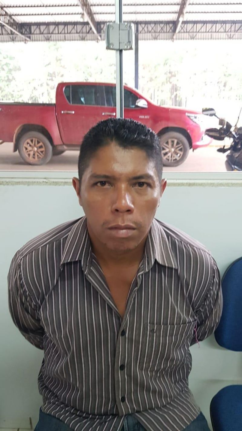 URGENTE - Caminhonete Hilux roubada na linha 180 é recuperada pela PRF em Comodoro, Mato Grosso URGENTE - Caminhonete Hilux roubada na linha 180 é recuperada pela PRF em Comodoro, Mato Grosso