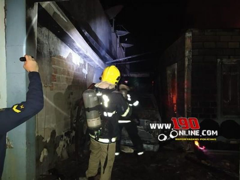 Incêndio destrói casa no Bairro Cidade Alta, em Alta Floresta    Incêndio destrói casa no Bairro Cidade Alta, em Alta Floresta
