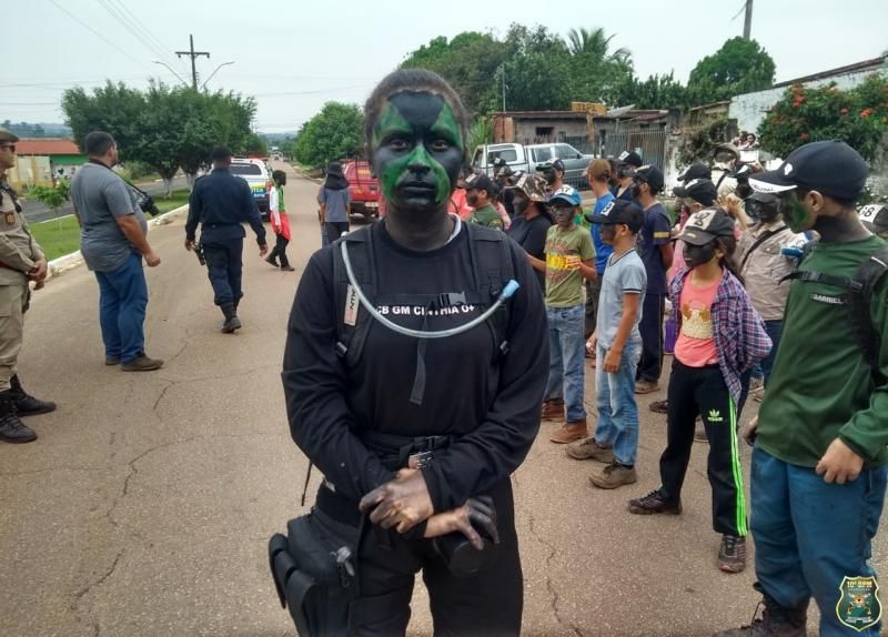 Alunos da Polícia Mirim de Alto Alegre e Alta Floresta participam de instruções em ambiente de selva Alunos da Polícia Mirim de Alto Alegre e Alta Floresta participam de instruções em ambiente de selva